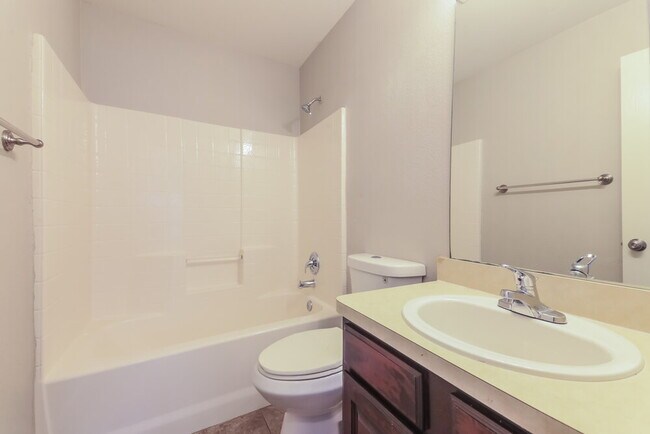 Building Photo - 9727 Checota Dr