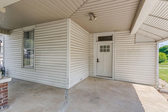 Building Photo - 2100 Cecil Ave
