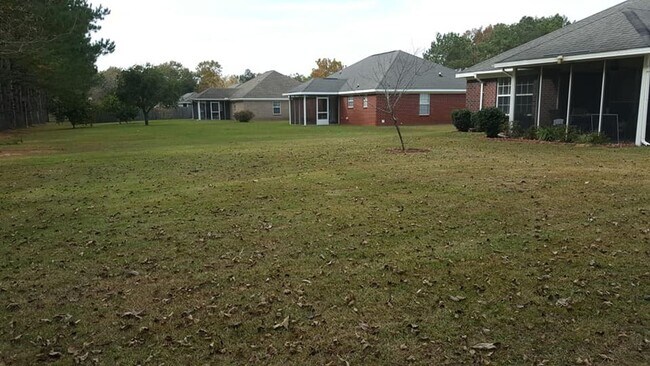 Building Photo - 3-Bed 2-Bath Brick Home located in the Heart of Foley