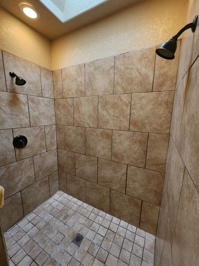 Building Photo - 2105 San Patricio Loop