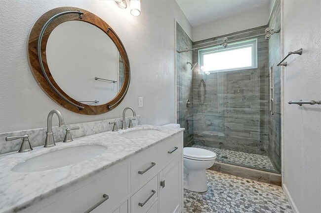 Building Photo - 231 Lakay Pl