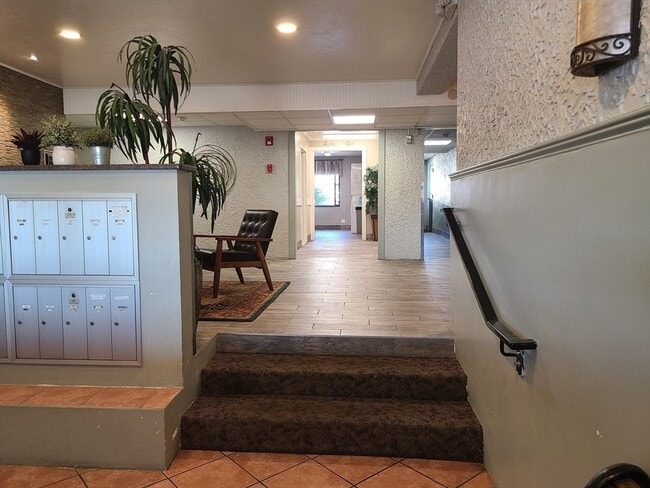 Building Photo - 576 Washington St