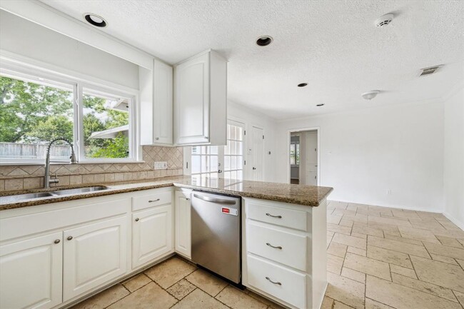 Building Photo - 5438 Pagewood Ln