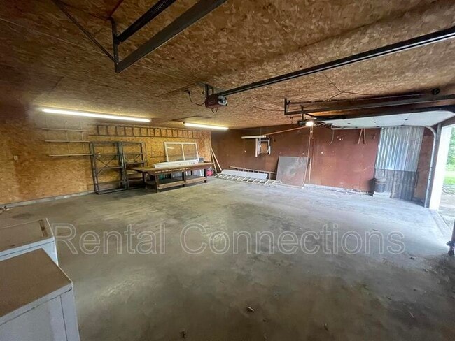 Building Photo - 603 Halfway Rd