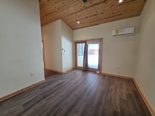 Building Photo - 65 Bunker Ct