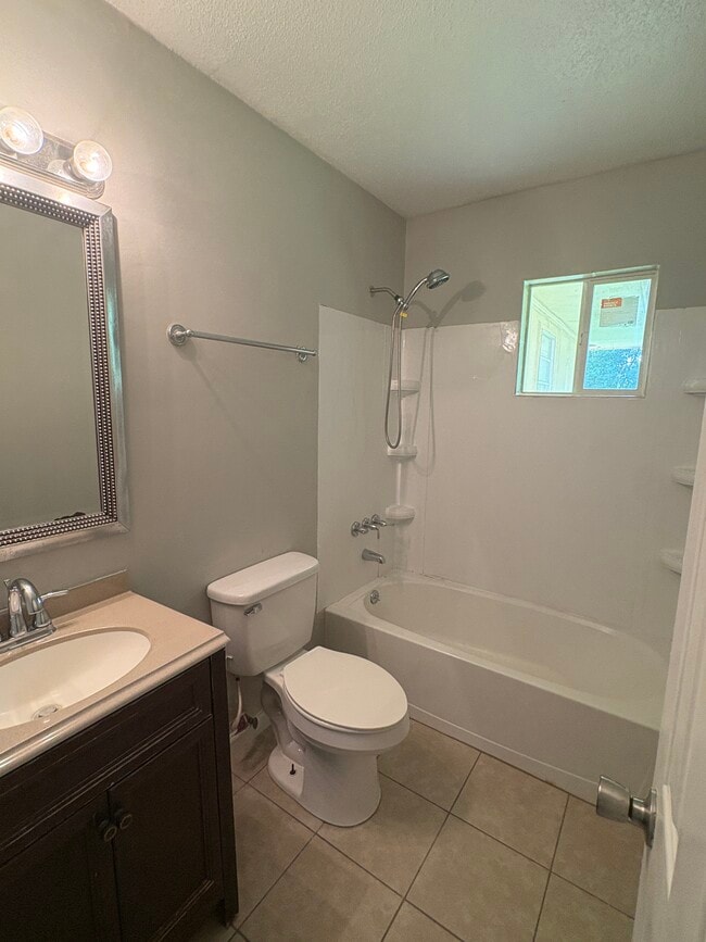 Building Photo - 3264 Hackberry Ln