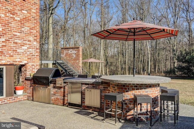 Building Photo - 1127 Winding Dr