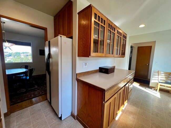 Building Photo - Beautiful North Hill Home Near Vincent Park!