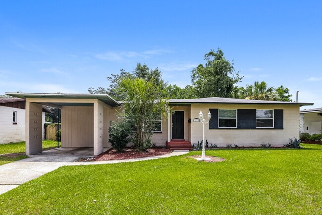 Building Photo - 2615 Ligustrum Rd