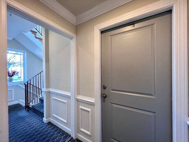 Building Photo - 1372 Randolph St NW