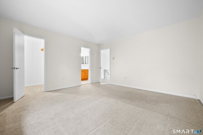 Building Photo - 60 Lawn Ave
