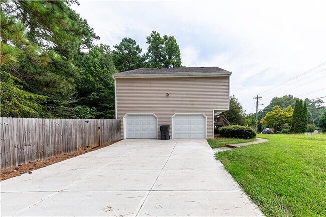 Building Photo - 409 Arnold Rd