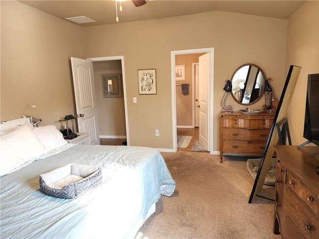 Building Photo - 109 Bastian Ln