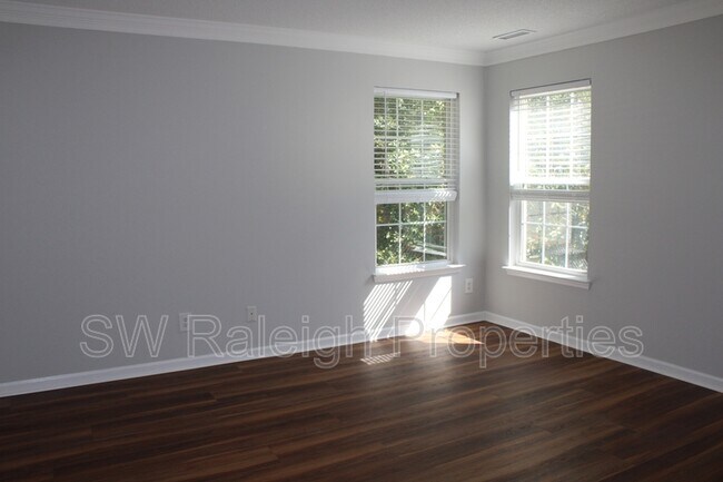 Building Photo - 312 Evening Star Dr