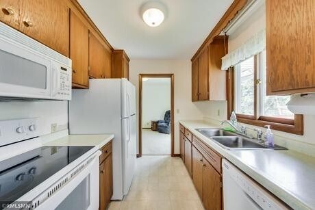 Building Photo - 3800 Commodore Dr