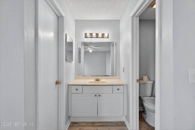 Building Photo - 10200 Belle Rive Blvd