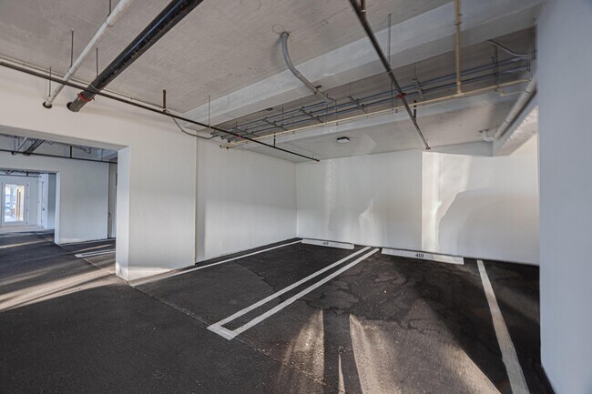 Building Photo - 117 Lake Ave