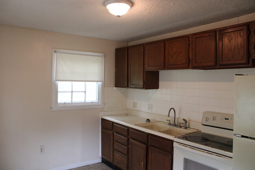 Building Photo - 4407 E Bayley St