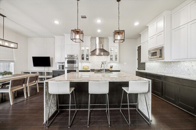 Building Photo - 618 Pink Azalea Trail