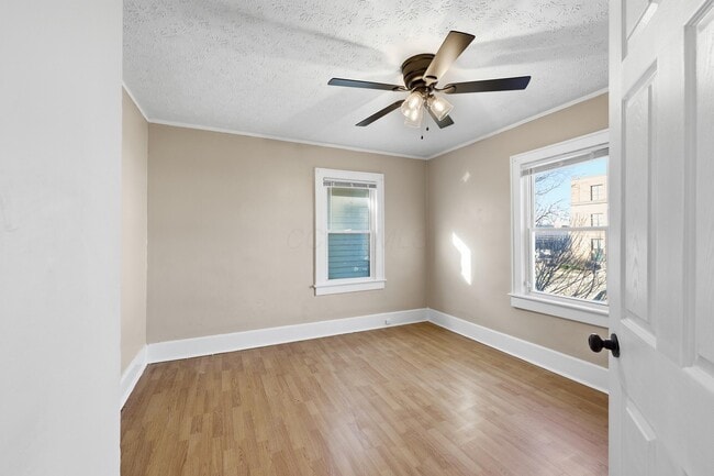 Building Photo - 1452 Summit St