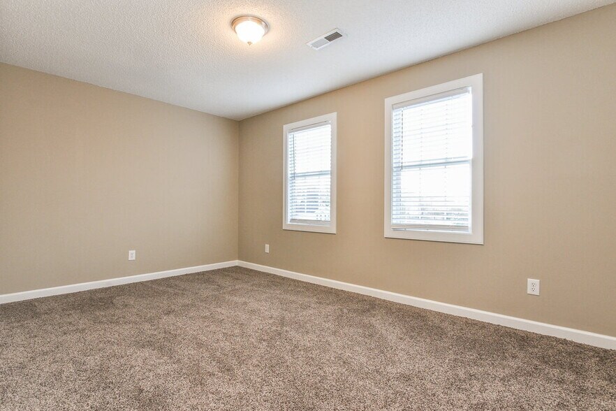 Building Photo - 101 Mayfair Ct