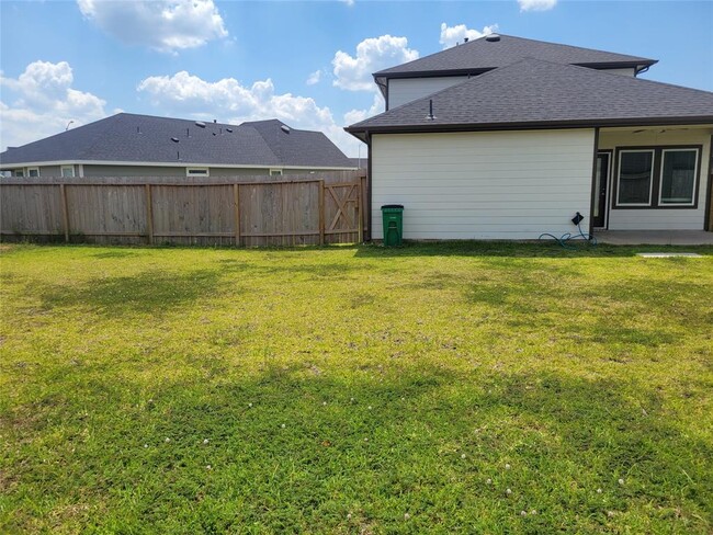 Building Photo - 31622 Whittis Hl Wy