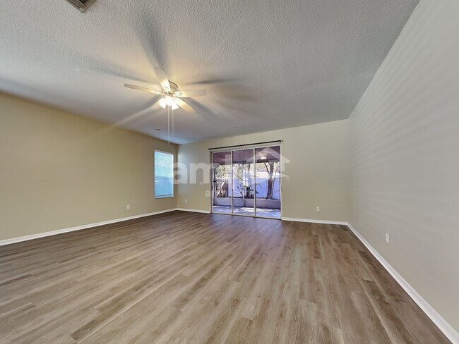 Building Photo - 5018 Sky Blue Dr