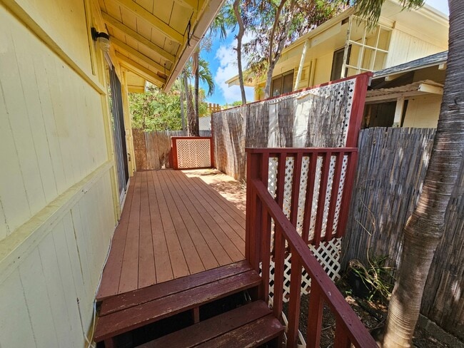 Building Photo - Studio apartment