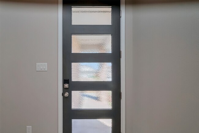 Building Photo - 31953 Retama Rnch Dr