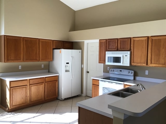 Building Photo - 2238 Holly Ridge Dr