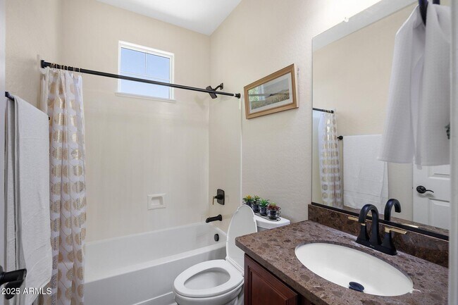 Building Photo - 3437 E Mesquite St
