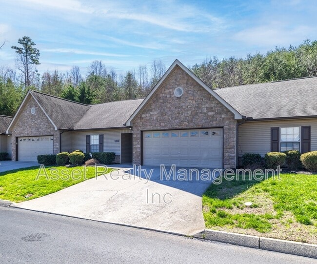 Building Photo - 5104 Cates Bend Way