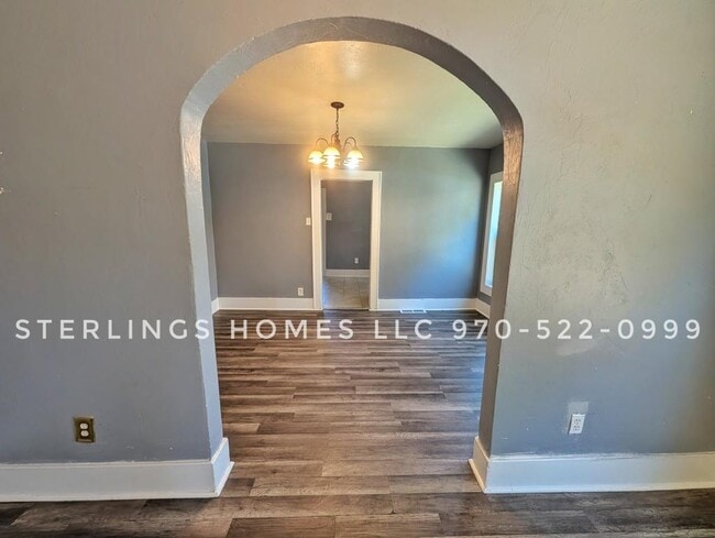 Building Photo - 320 Denver St
