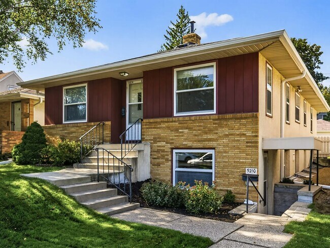 Building Photo - 5212 Bloomington Ave