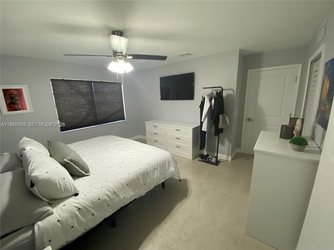 Building Photo - 8530 SW 149th Ave