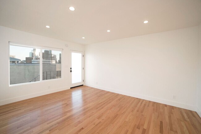 Building Photo - 1167 Bellevue Ave