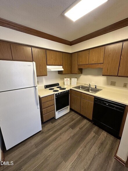 Building Photo - 3504 Ivy Commons Dr