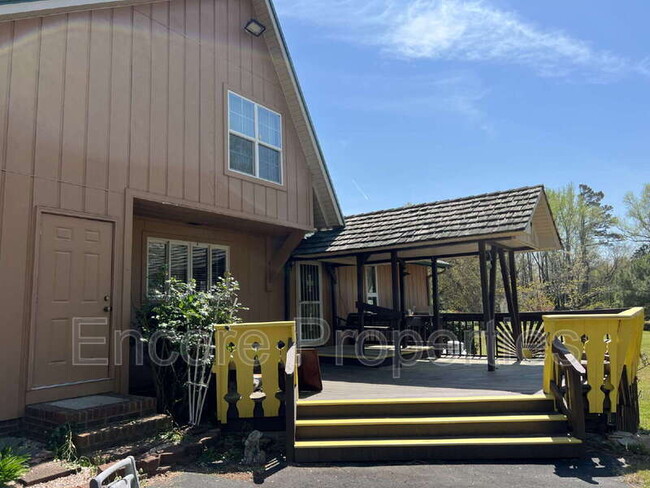 Building Photo - 11890 Milpinos Ln