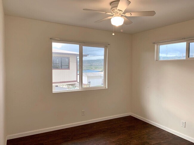 Building Photo - 1174 Kukila St