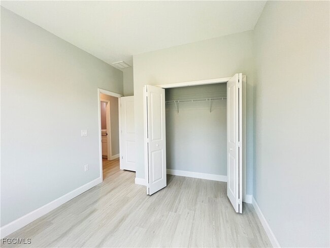 Building Photo - 2718 Helen Pl