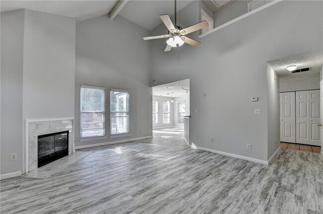 Building Photo - 1112 Ashbury Dr