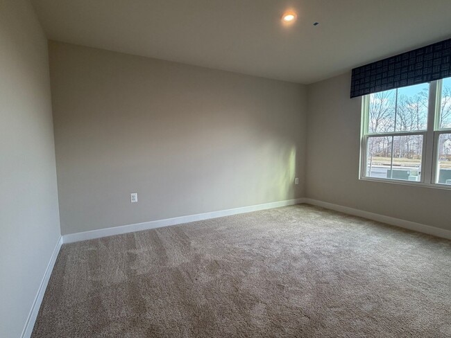 Building Photo - 80 White Sands Blvd