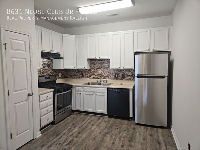 Building Photo - 8631 Neuse Club Ln