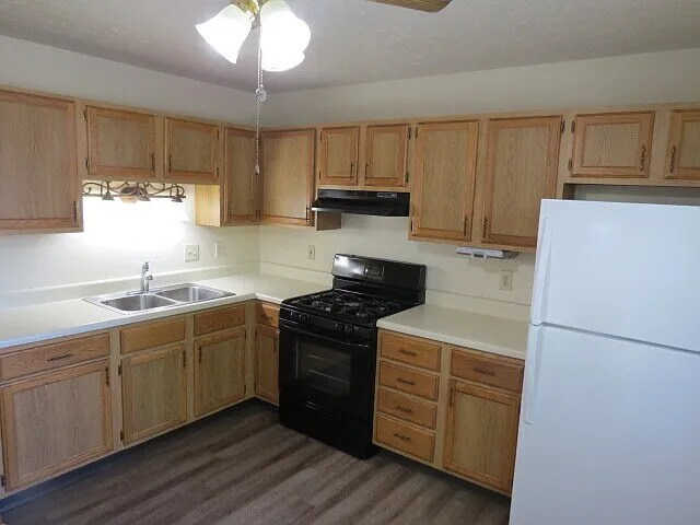 Building Photo - 2129 Brett Ct