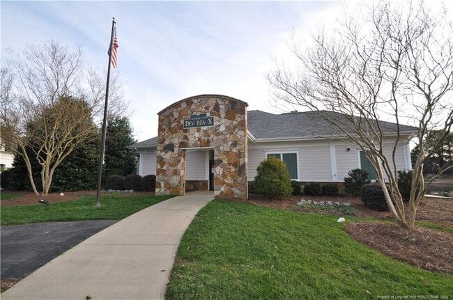 Building Photo - 206 Whiteberry Dr