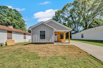 Building Photo - New Rental Opportunity in Memphis!