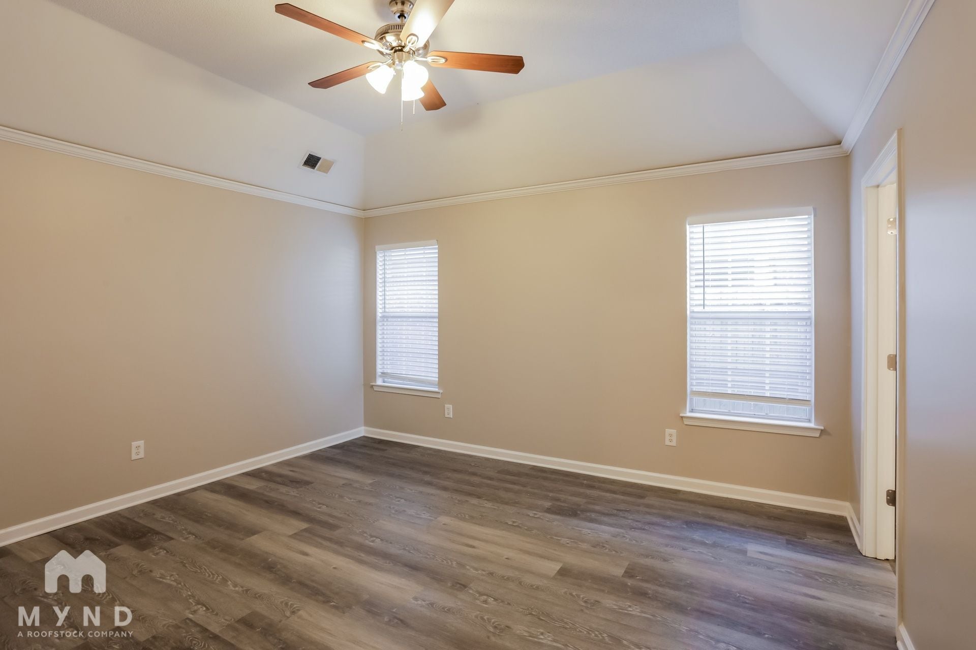 Building Photo - 1142 Cross Valley Cove