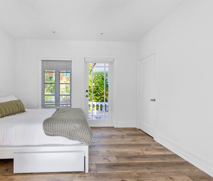 Building Photo - 113 NE 101st St