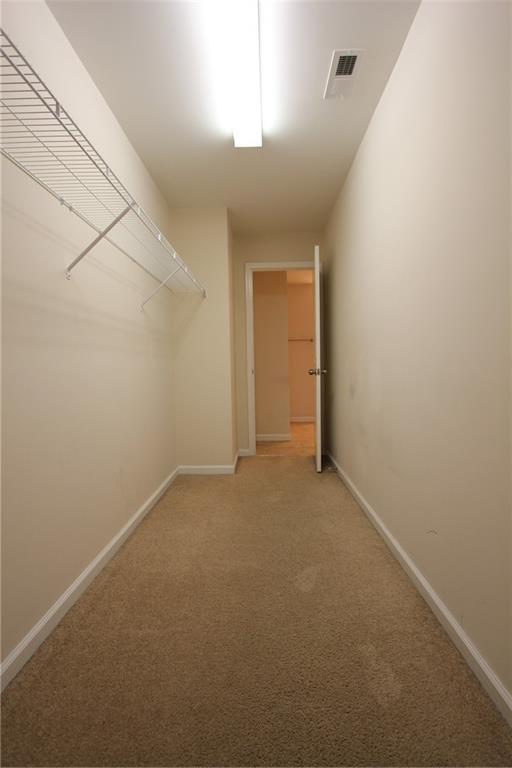 Building Photo - 2132 Greencrest Cir