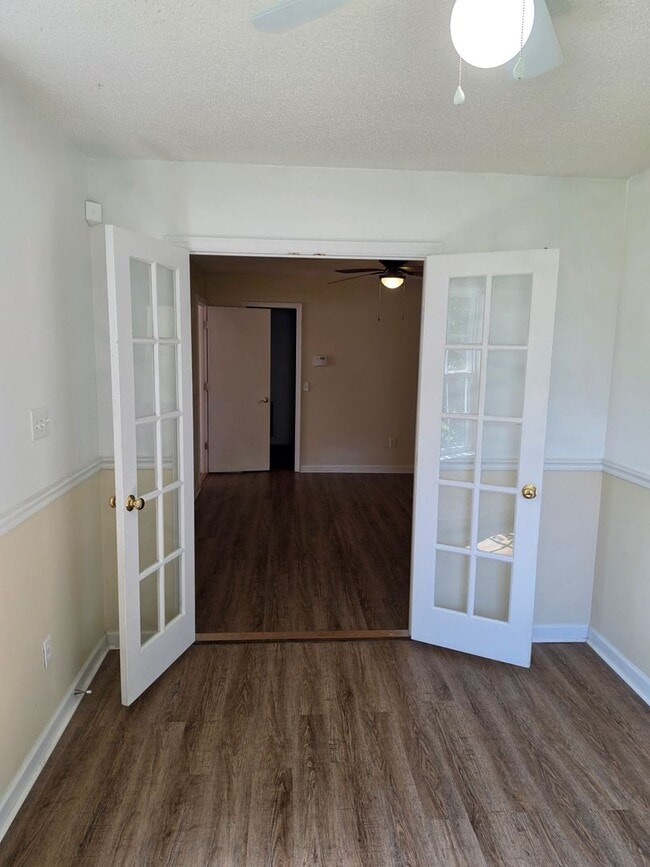 Building Photo - 620 Honey Ridge Ln
